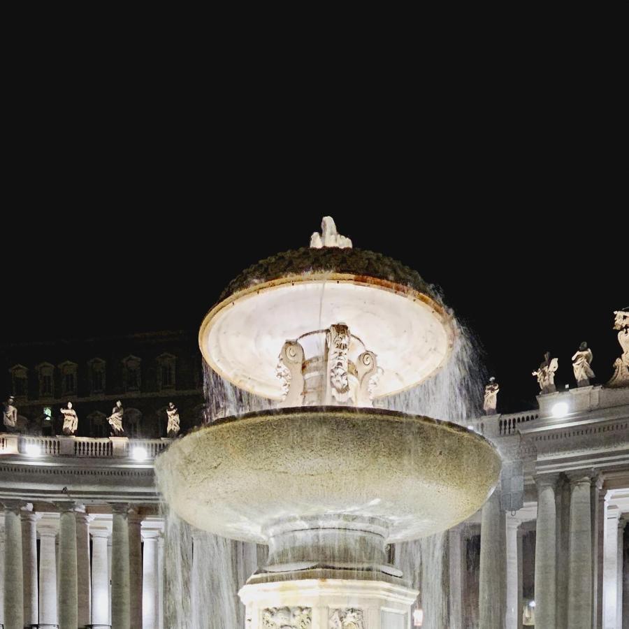 Vatican Domus Romuli Pensión *